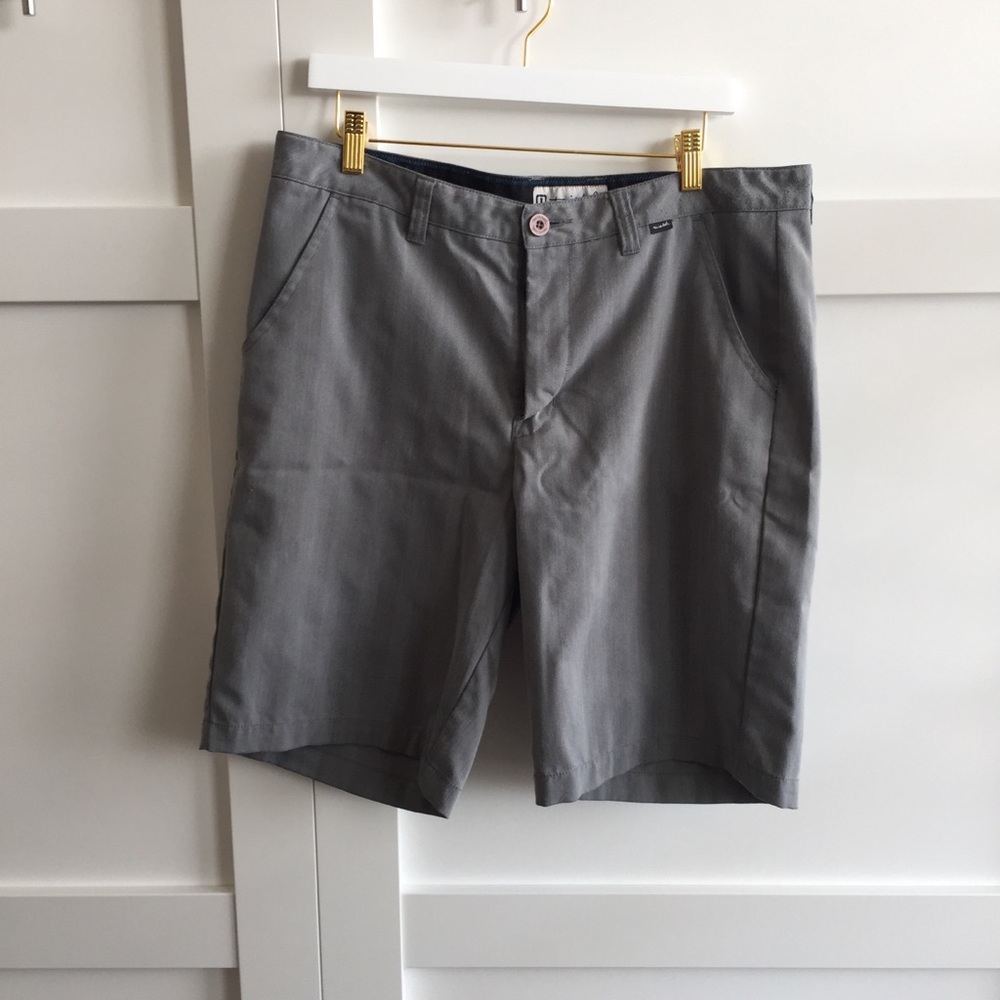 Travis Matthew shorts